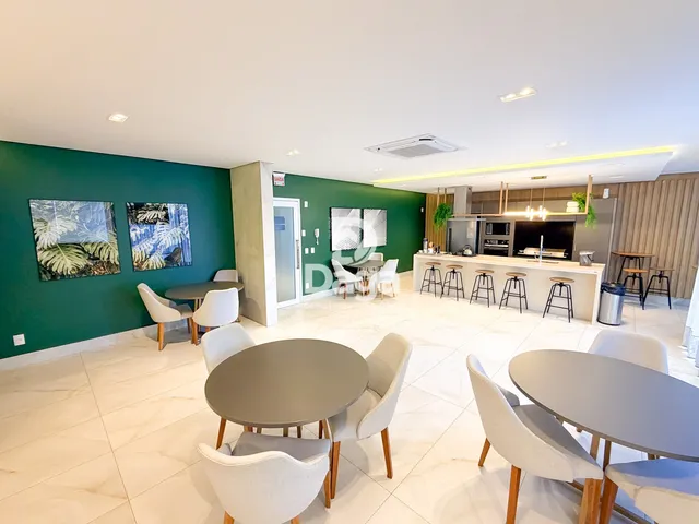 Imagem 7: Apartamento de Alto Padrão em Condomínio Clube na Agronômica