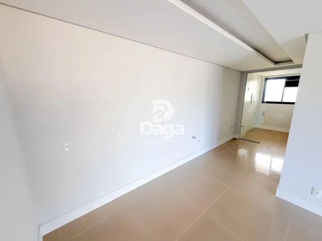 Imagem 13: Apartamento de Alto Padrão em Condomínio Clube na Agronômica