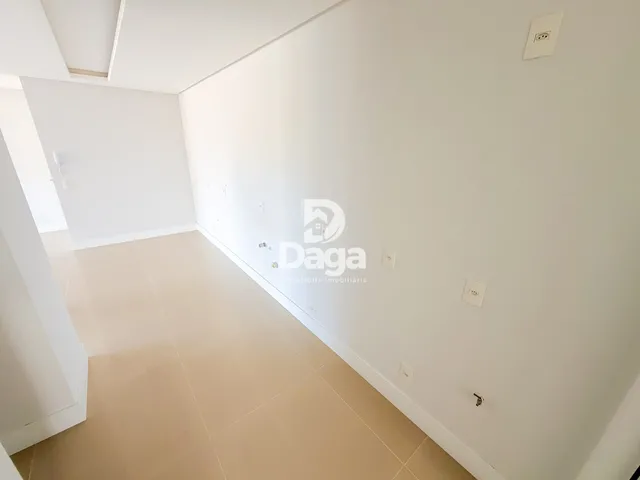 Imagem 10: Apartamento de Alto Padrão em Condomínio Clube na Agronômica