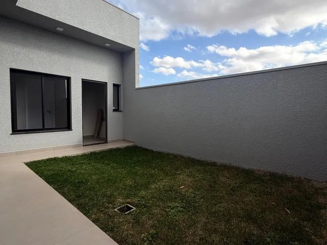 Imagem 7: Casa Nova, Térrea e com Passagem Lateral na Vila Becker - Toledo Pr