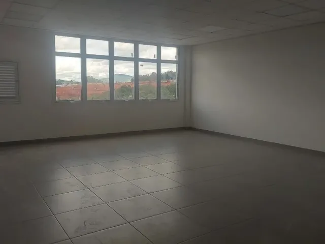 Imagem 4: 0 Galpão / depósito com 4 banheiros