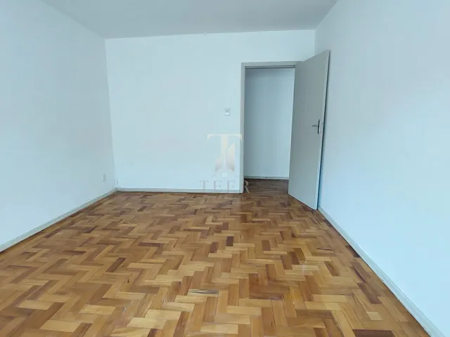 Imagem 2: Apartamento À Venda no Bairro Auxiliadora - Porto Alegre/Rs