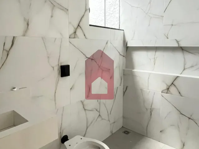 Imagem 2: Detalhes no Acabamento, Próximo Ao Centro