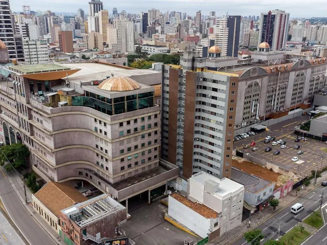 Imagem 2: Apartamento para Venda em Curitiba / Pr no Bairro Centro