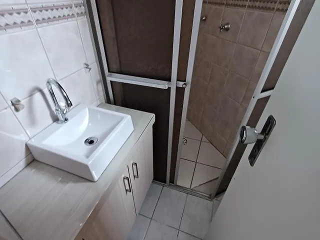 Imagem 7: Apartamento para Venda em Curitiba / Pr no Bairro Centro