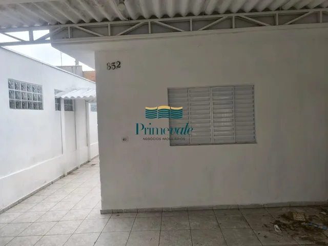 Imagem: Casa com Edícula em Excelente Localização