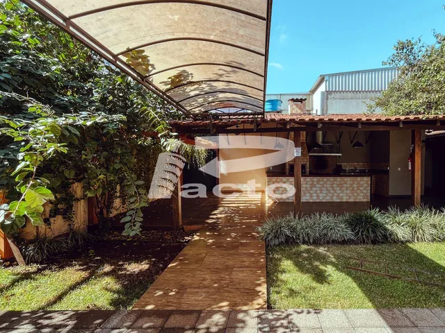 Imagem: Casa Comercial com Piscina