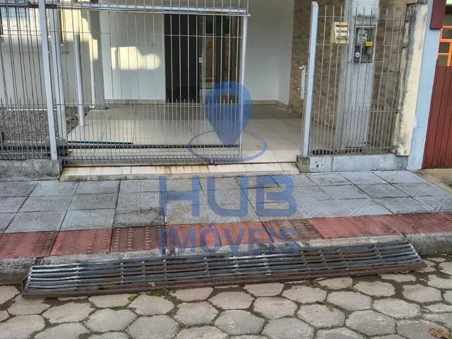 Imagem: 190M2 com Edícula, 2 Garagens, Carianos