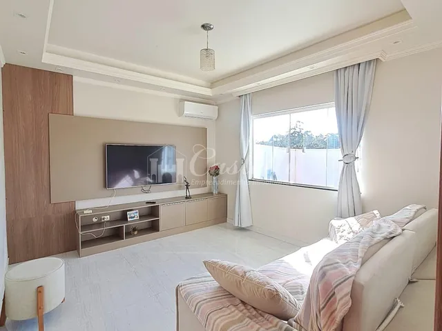 Imagem 8: Casa para a Venda no Bairro Uvaranas, em Ponta Grossa - Pr