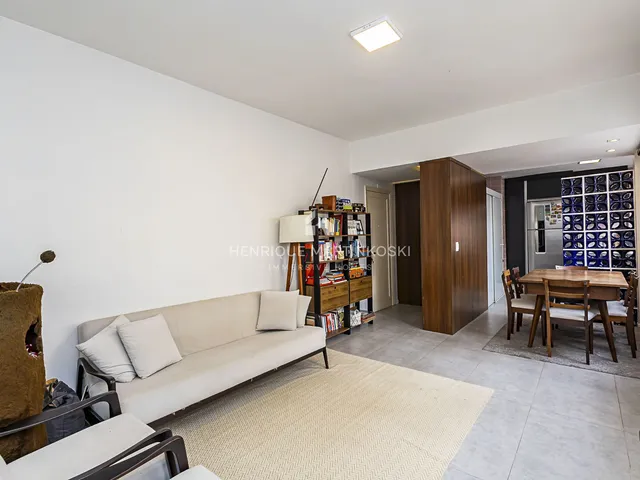 Imagem 3: Apartamento com de 1 Quarto À Venda no Centro Nobre de Curitiba