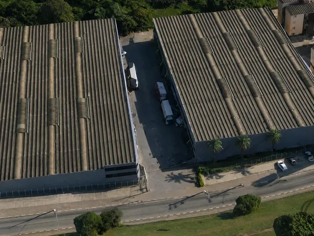 Imagem 3: Galpão Logístico para Locação no Jardim da Glória, Cotia/Sp - 1264 M² com Docas e Pé-Direito Alto