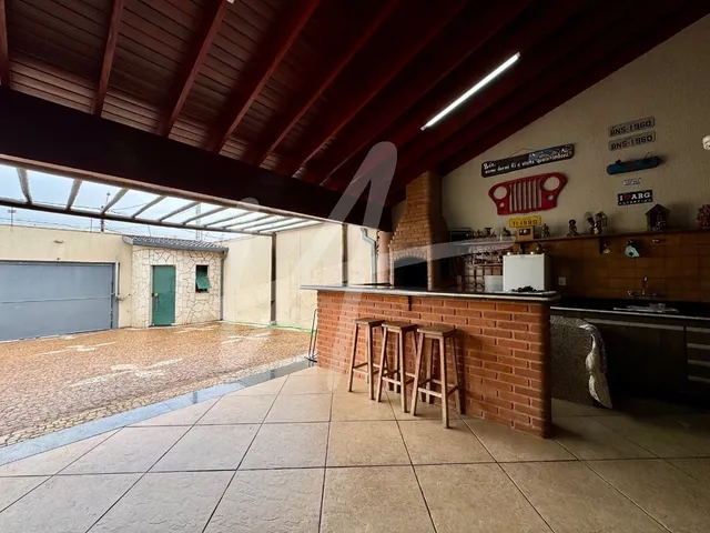 Imagem: Casa À Venda com Piscina e Energia Solar