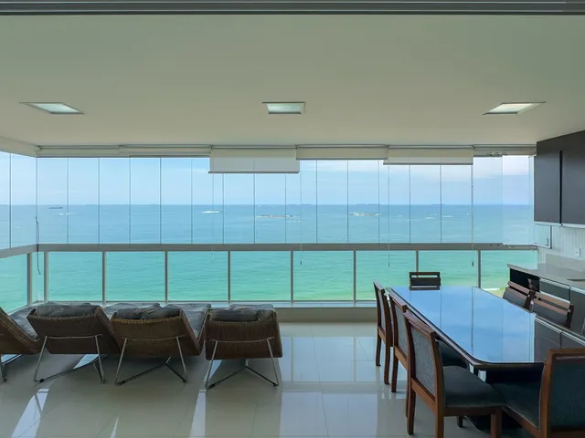 Imagem 1: Apartamento Frente Mar 4 Suítes, 3 Vagas, Lazer Completo na Praia de Itapuã