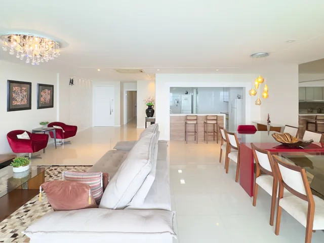 Imagem 8: Apartamento Frente Mar 4 Suítes, 3 Vagas, Lazer Completo na Praia de Itapuã