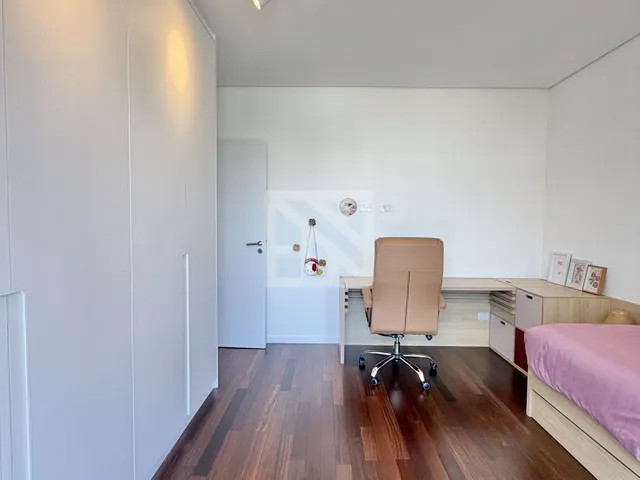 Imagem 3: Sobrado em Condomínio com 4 Dormitórios, Sendo 2 Suítes. Amplo Espaço Gourmet e Piscina