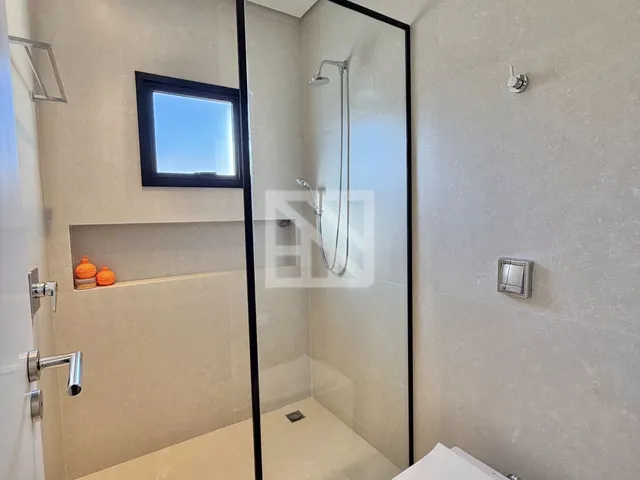 Imagem 11: Sobrado em Condomínio com 4 Dormitórios, Sendo 2 Suítes. Amplo Espaço Gourmet e Piscina