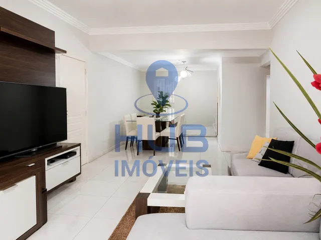 Imagem 2: Apartamento Mobiliado com 4 Dormitórios e Ampla Área Externa no Centro de Florianópolis