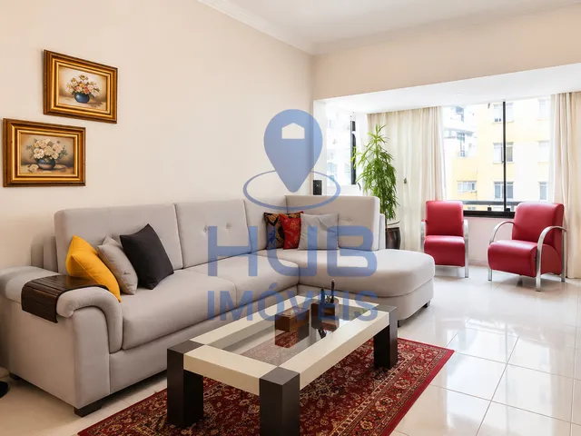 Imagem 4: Apartamento Mobiliado com 4 Dormitórios e Ampla Área Externa no Centro de Florianópolis