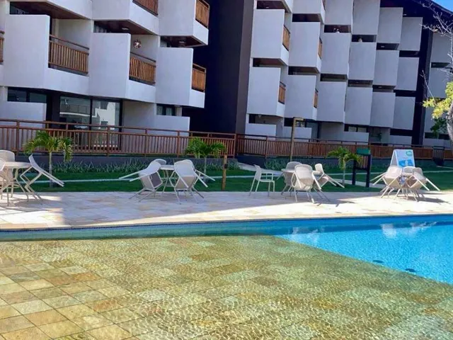 Imagem 10: Entre a Igrejinha e o Bora Bora: Seu Apartamento Pé na Areia com Lazer de Resort Pronto em Carneiros!