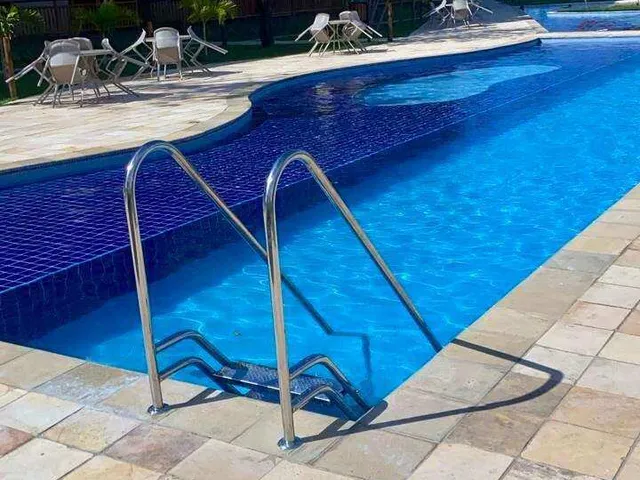 Imagem 15: Entre a Igrejinha e o Bora Bora: Seu Apartamento Pé na Areia com Lazer de Resort Pronto em Carneiros!