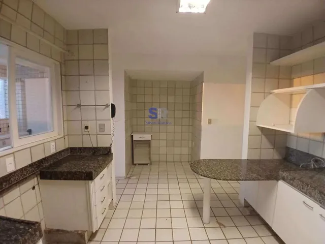 Imagem 4: Apartamento de 261M² Alto Padrão À Venda no Ed. Rio Ave na Rua dos Navegantes em Boa Viagem