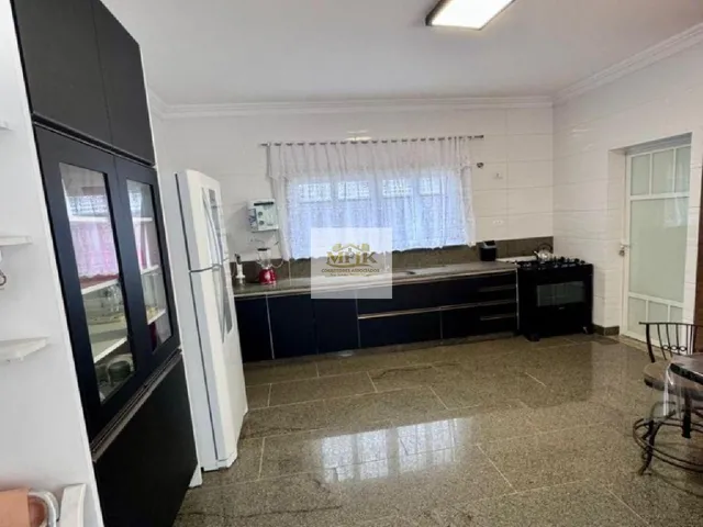 Imagem 13: Casa com 4 Quartos e 360 M² À Venda em Atami Sul