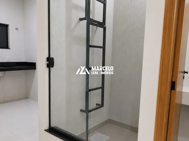 Imagem 6: Vendo Imóvel com Acabamento Impecável, Sala Ampla Integrada, Cozinha Espaçosa, 0