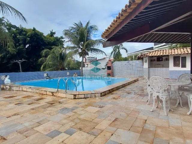 Imagem: Casa À Venda com 385M², 4 Quartos, Piscina