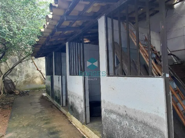 Imagem 2: Casa À Venda com 385M², 4 Quartos, Piscina e 875M² de Terreno no Itaigara, Salvador
