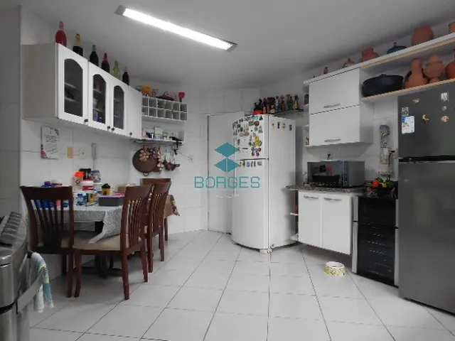 Imagem 11: Casa À Venda com 385M², 4 Quartos, Piscina e 875M² de Terreno no Itaigara, Salvador