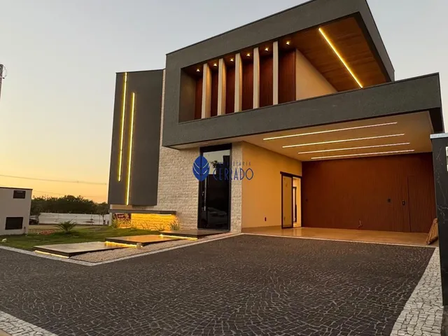Imagem: Casa Alto Padrão À Venda no Condomínio