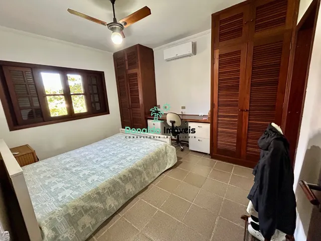 Imagem 4: Linda Casa Mobiliada em Villagio 3 Dorm Sendo 1 Suíte no Indaiá em Bertioga, Apenas 150 M do Mar
