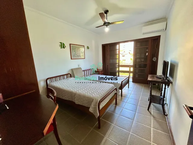 Imagem 11: Linda Casa Mobiliada em Villagio 3 Dorm Sendo 1 Suíte no Indaiá em Bertioga, Apenas 150 M do Mar