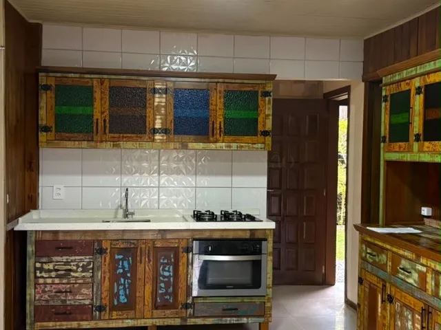 Imagem 2: Duas Casas com Piscina e Renda de Aluguel no Campo Duna