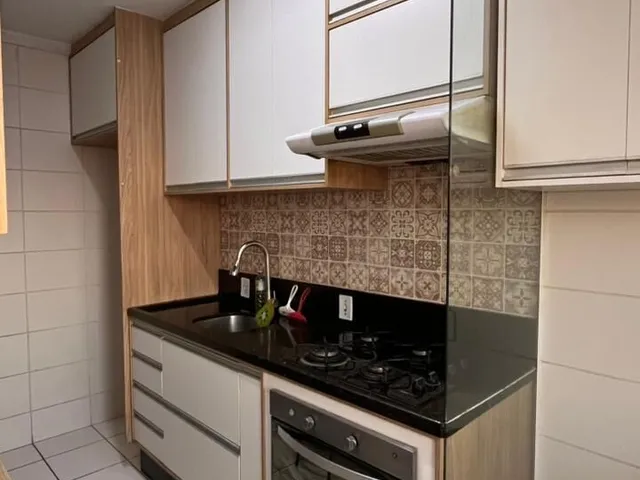 Imagem: O apartamento possui 2 Dormitórios, 1 Banheiro, 1 Vaga na