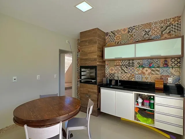 Imagem 2: Condomínio Albatroz - Casa de Alto Padrão com 2.264M² de Terreno e Vista para Lagoa - Condomínio Albatroz, Jauá