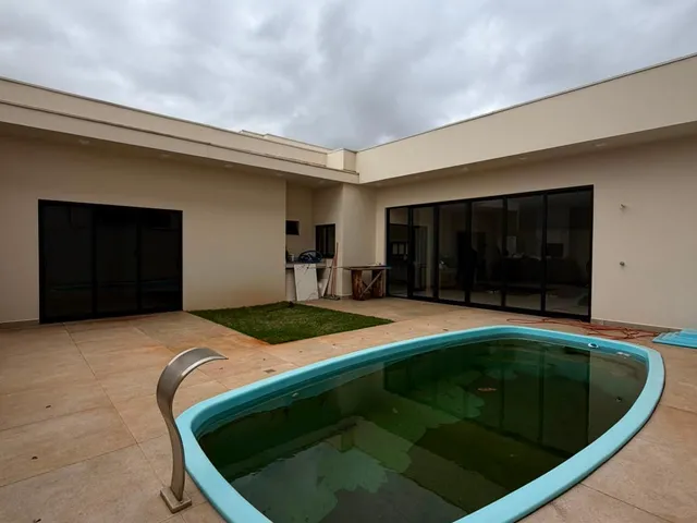 Imagem 2: Casa com Piscina | 1 Suíte + 2 Quartos | Área Gourmet Completa