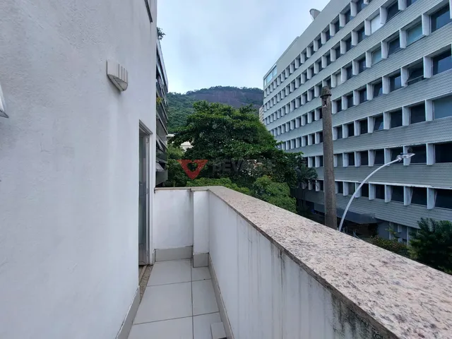 Imagem: Casa de rua com 6 quartos em Botafogo