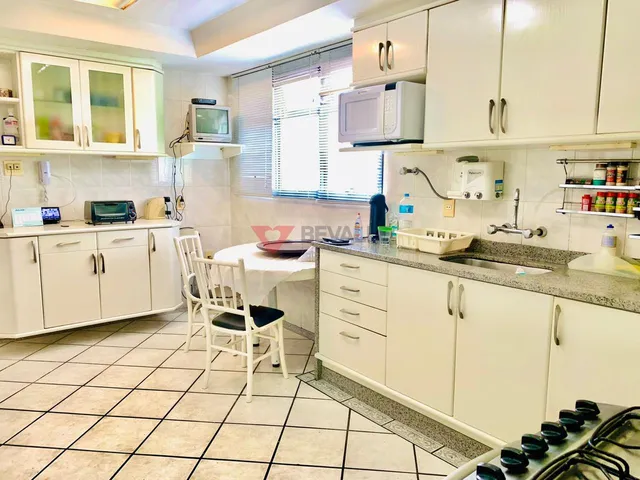 Imagem 7: Cobertura de luxo à venda na Lagoa: 510m², 4 suítes, 4 vagas