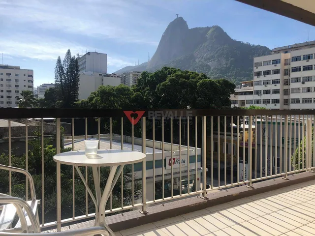 Imagem: Espaçoso apartamento de 2 quartos em Botafogo