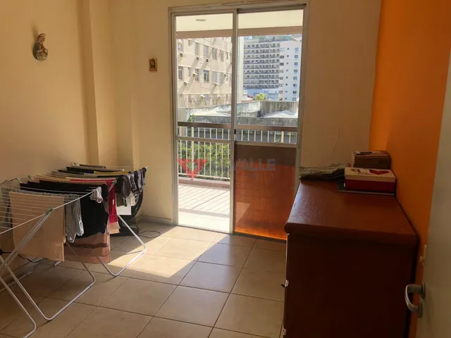 Imagem 2: Espaçoso apartamento de 2 quartos em Botafogo - RJ por R$800.000 para venda