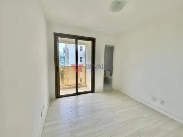 Imagem 10: Luxuoso Apartamento na Barra da Tijuca: 4 Suítes, 217m²
