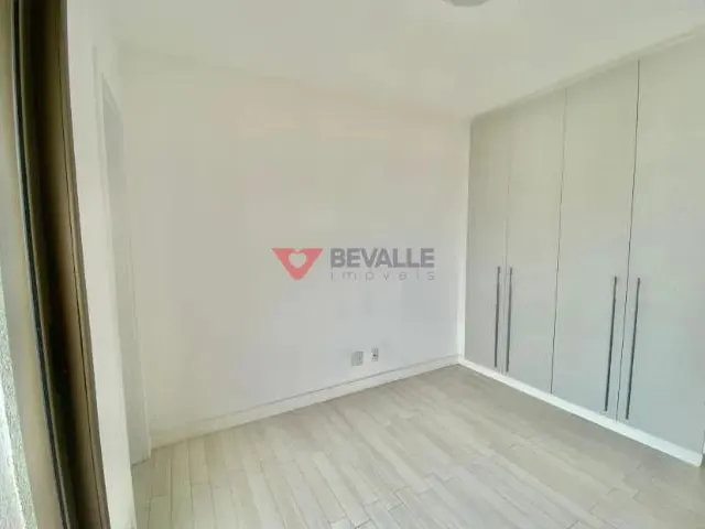 Imagem 4: Luxuoso Apartamento na Barra da Tijuca: 4 Suítes, 217m²