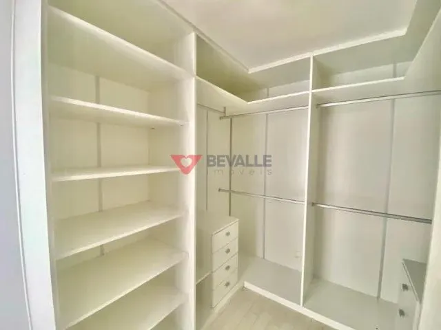 Imagem 9: Luxuoso Apartamento na Barra da Tijuca: 4 Suítes, 217m²