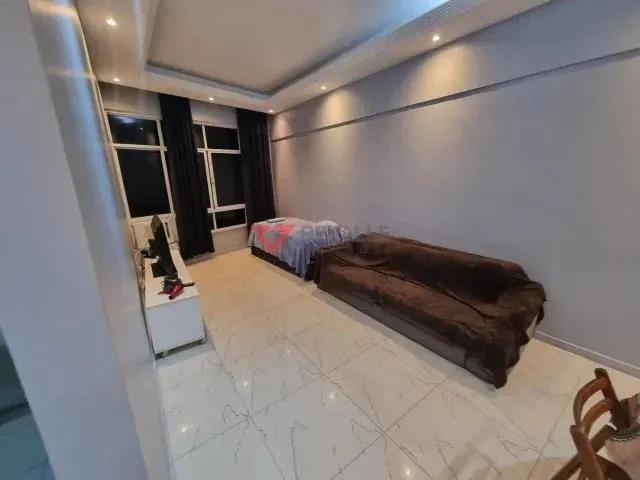 Imagem: Apartamento à venda em Copacabana 83m²