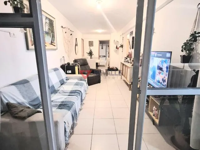 Imagem: Apartamento à Venda no Catete RJ, 85m²
