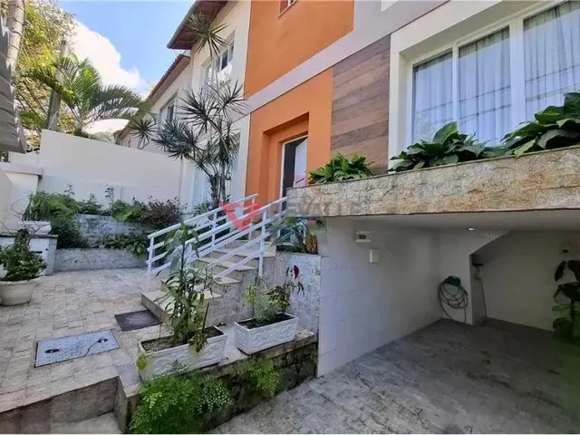 Imagem 9: Casa à Venda em Laranjeiras RJ: 3 Quartos, 147m², R$2.400.000