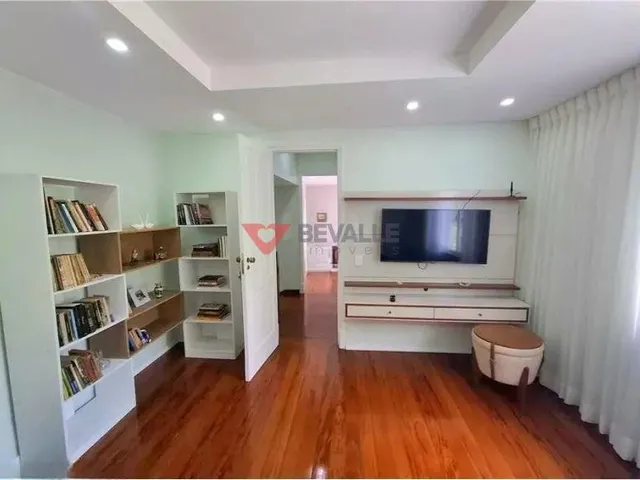 Imagem 14: Casa à Venda em Laranjeiras RJ: 3 Quartos, 147m², R$2.400.000