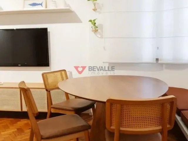 Imagem: O apartamento possui 3 Dormitórios, 1 Suíte, 2 Banheiros,