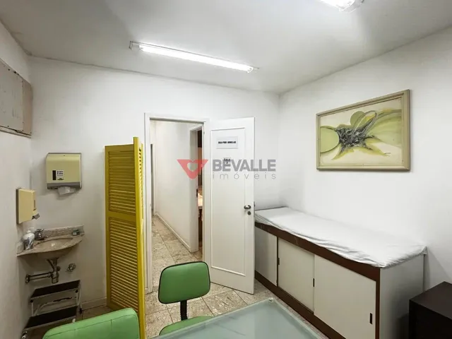 Imagem: Casa à Venda na Urca RJ 5 Quartos, 3 Banheiros